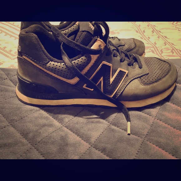 new balance sneakers black and gold